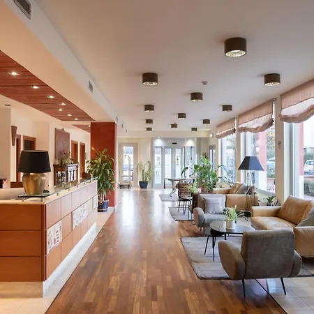 Charme Hotel 4*