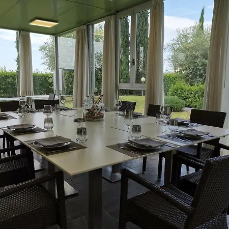 Charme Hotel 4*