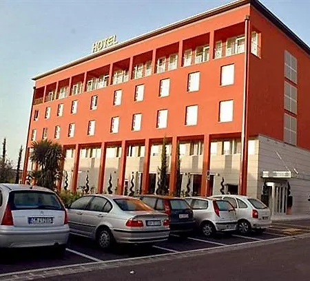 Charme Hotel Prato (Prato)
