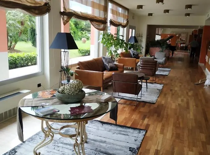 Charme Hotel 4*